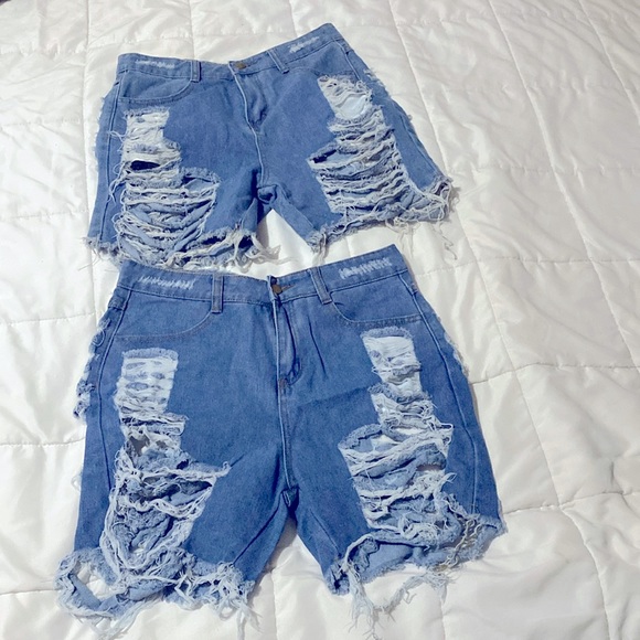 High Waist Ripped Raw Edge Denim Shorts - Picture 1 of 6